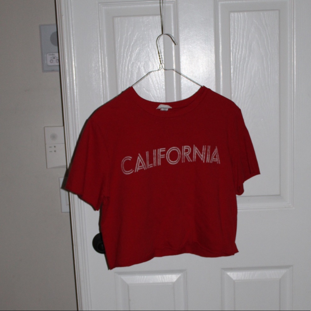 TILLYS RED CROPPED SHIRT!!